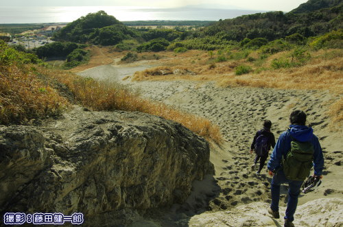 MTBツアーでの寄り道。平砂浦の広大な砂丘の名残を見学。
